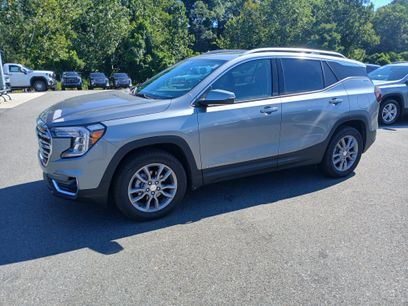 Used 2024 GMC Terrain SLT w/ LPO, Floor Liner Package
