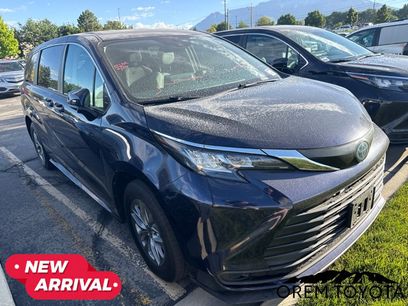 Used 2022 Toyota Sienna LE