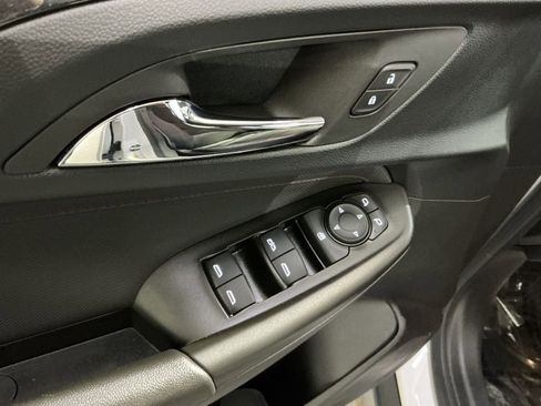 Used 2023 Chevrolet TrailBlazer RS image 23