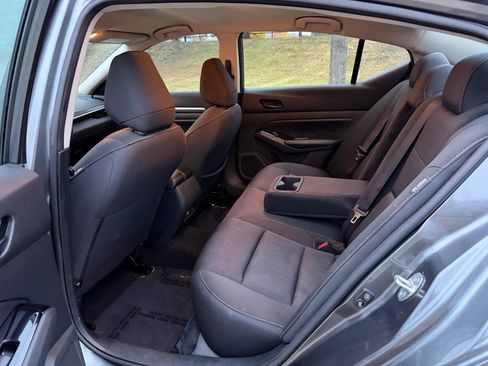 Used 2023 Nissan Altima 2.5 SV image 9