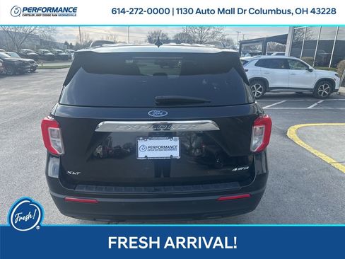 Used 2023 Ford Explorer XLT image 5