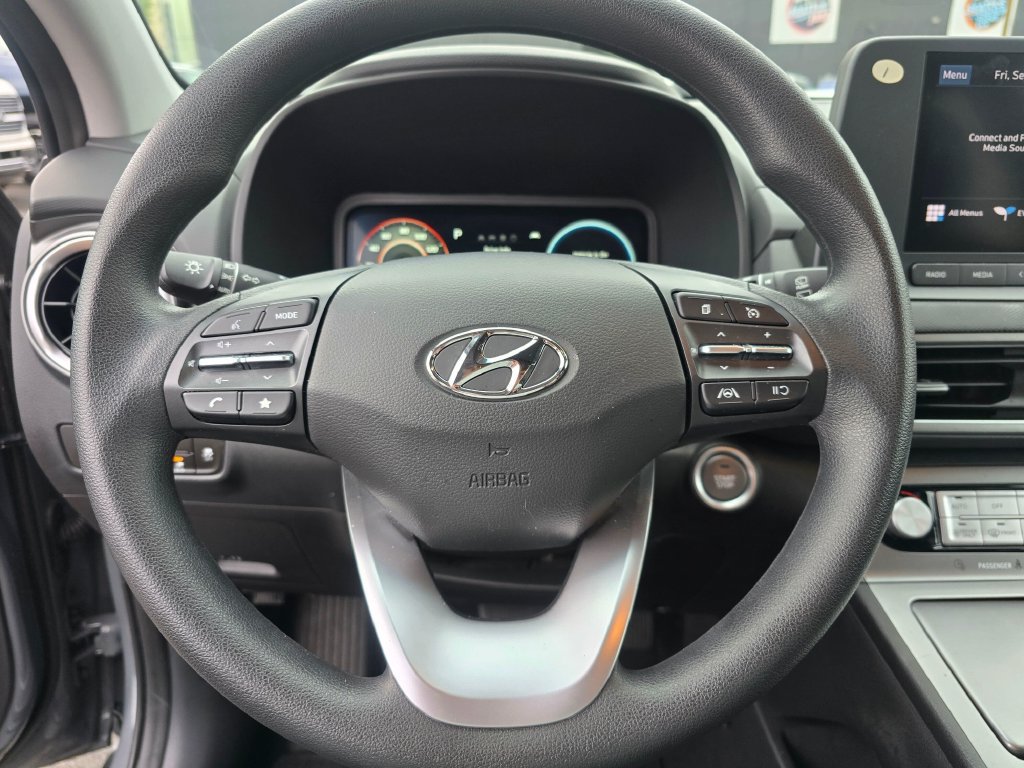 Used 2023 Hyundai Kona SE FWD image 20