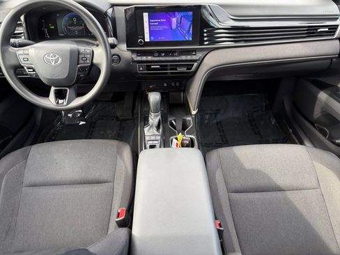 Used 2025 Toyota Camry LE FWD image 24