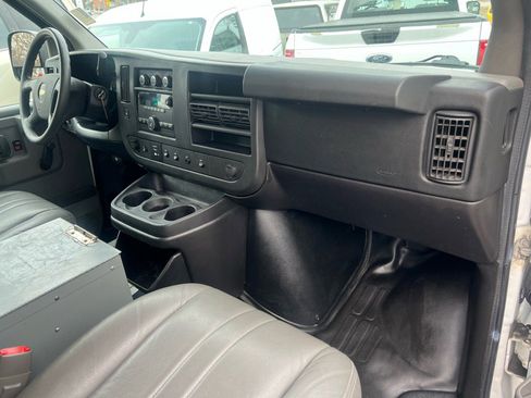 Used 2013 Chevrolet Express 2500 image 13
