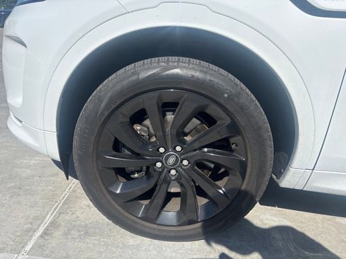 Certified 2023 Land Rover Discovery Sport SE R-Dynamic AWD/4WD image 5
