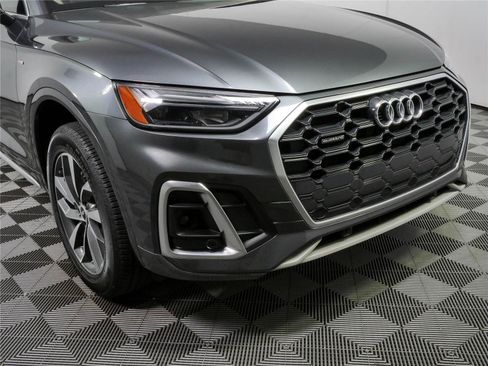 Used 2022 Audi Q5 2.0T Premium w/ Convenience Package AWD/4WD image 36