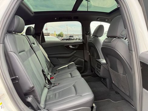 Used 2025 Audi Q7 3.0T Premium Plus AWD/4WD image 11