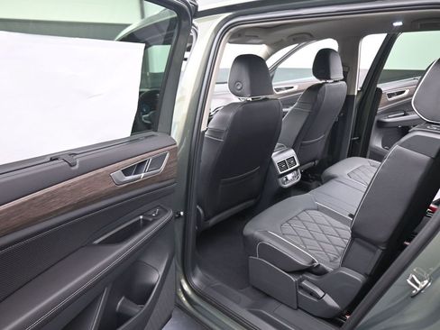 New 2026 Volkswagen Atlas SEL Premium R-Line image 39