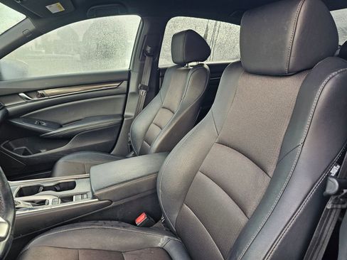 Used 2020 Honda Accord Sport image 6