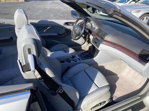 Used 2005 BMW 330Ci Convertible image 16