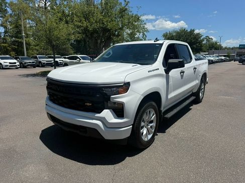 Used 2025 Chevrolet Silverado 1500 Custom RWD image 1