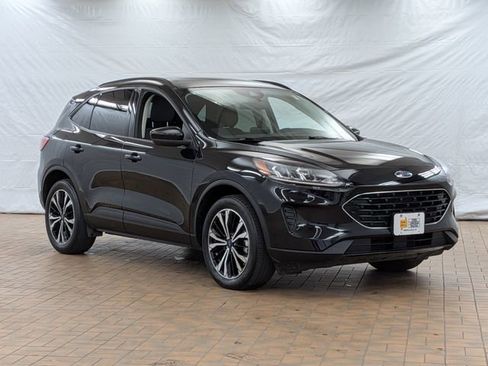 Certified 2022 Ford Escape SE w/ SE Sport Appearance Package image 1