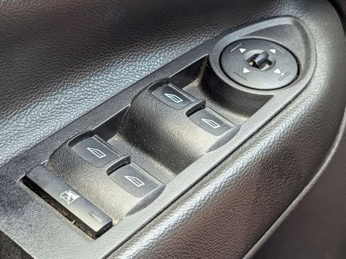 Used 2016 Ford Escape SE w/ Equipment Group 201A FWD image 21