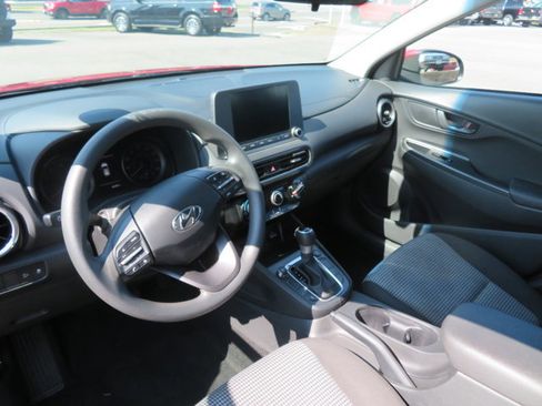 Used 2022 Hyundai Kona SE image 10