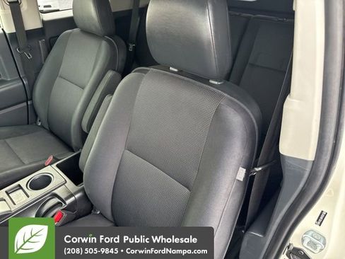 Used 2012 Toyota FJ Cruiser 4WD image 24