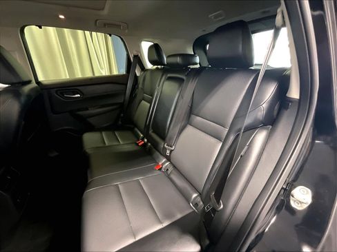 Certified 2023 Nissan Rogue SV w/ SV Premium B Package AWD/4WD image 15