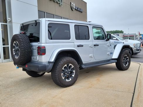 Used 2024 Jeep Wrangler Unlimited Rubicon 4xe AWD/4WD image 4