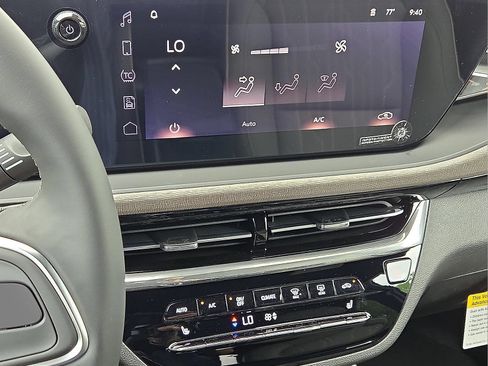 New 2026 Buick Envista Avenir FWD image 18