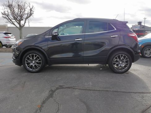 Used 2019 Buick Encore Sport Touring image 4