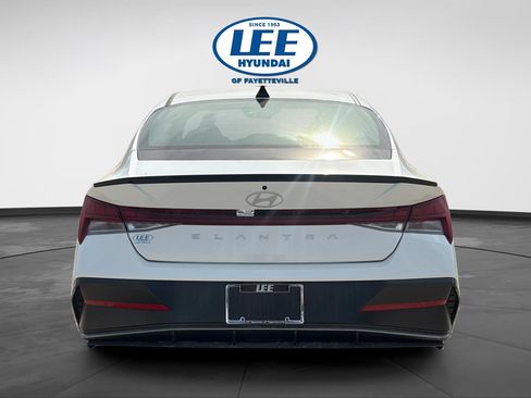New 2026 Hyundai Elantra SEL Sport Premium FWD image 4