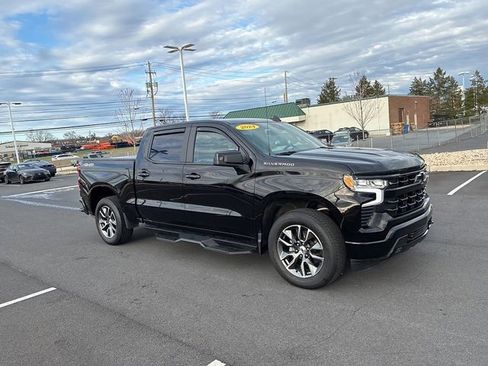 Used 2024 Chevrolet Silverado 1500 RST image 3