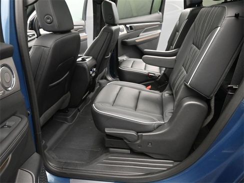 Certified 2025 Buick Enclave Avenir w/ Super Cruise Package image 13