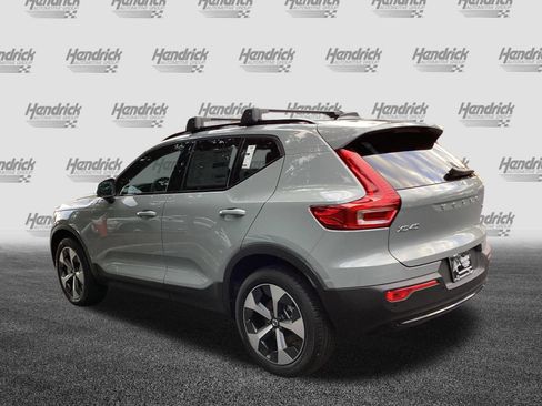 Certified 2026 Volvo XC40 B4 Core FWD image 7