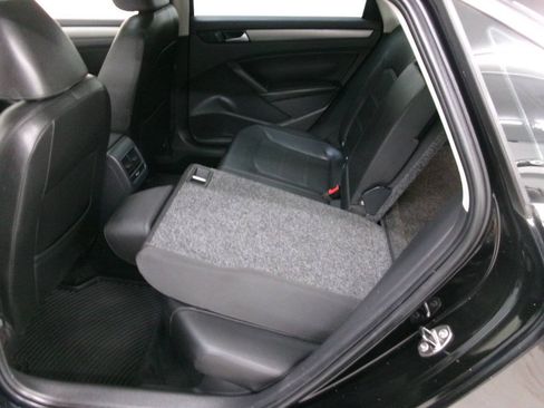 Used 2014 Volkswagen Passat 2.5 SE FWD image 27