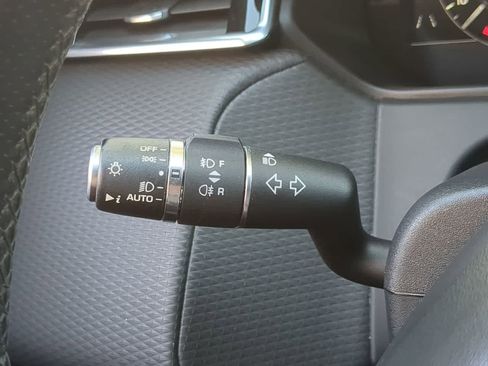 Used 2020 Land Rover Range Rover Velar R-Dynamic S image 28