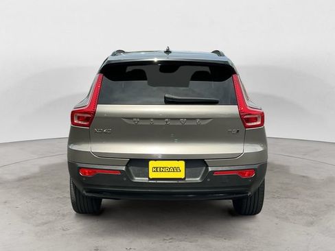 Used 2022 Volvo XC40 T5 R-Design w/ Advanced Package AWD/4WD image 6