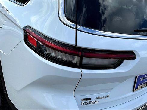 Used 2022 Jeep Grand Cherokee L Limited image 31