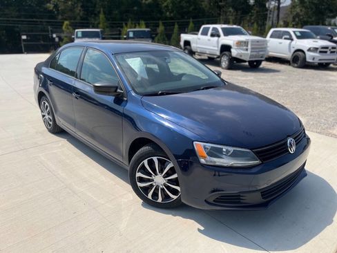 Used 2012 Volkswagen Jetta S image 3
