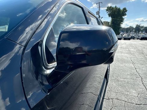 Used 2025 Cadillac Escalade ESV Luxury RWD image 11