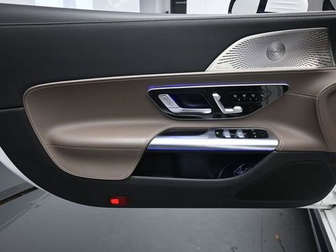 Used 2023 Mercedes-Benz SL 63 AMG 4MATIC image 19