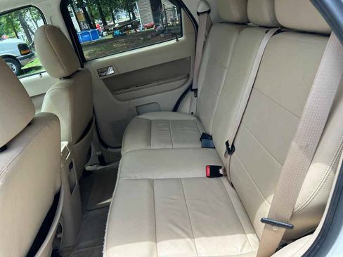 Used 2010 Ford Escape Limited FWD image 11