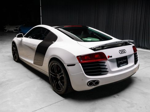 Used 2009 Audi R8 V8 image 41