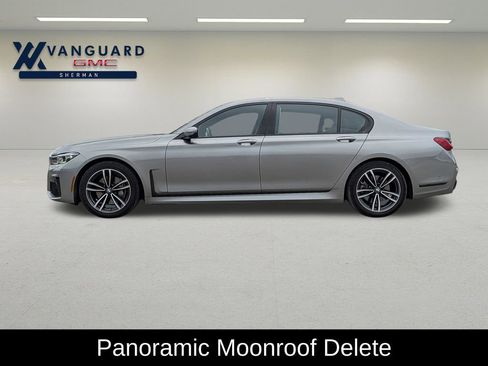 Used 2022 BMW 740i xDrive w/ M Sport Package image 4