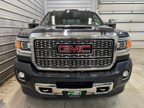 Used 2018 GMC Sierra 3500 Denali w/ Duramax Plus Package AWD/4WD image 2