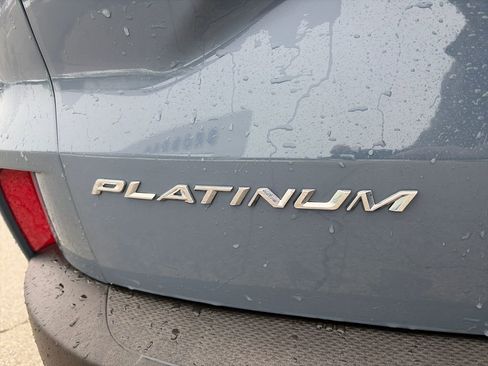 Used 2023 Ford Escape Platinum image 10