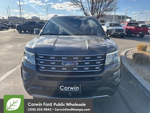 Used 2017 Ford Explorer XLT w/ Equipment Group 201A image 2