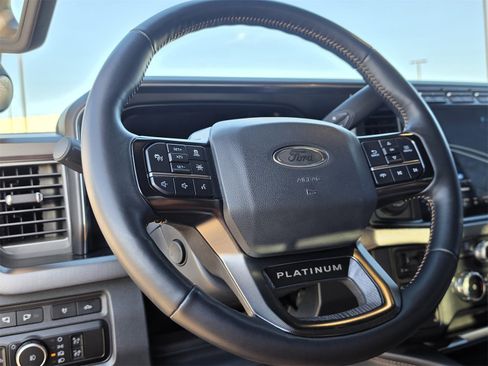Used 2024 Ford F250 Platinum image 28