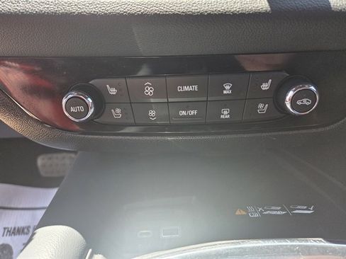 Used 2024 Buick Enclave Premium image 14