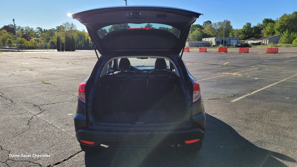 Used 2018 Honda HR-V EX-L image 11