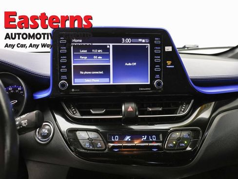Used 2021 Toyota C-HR XLE FWD image 11