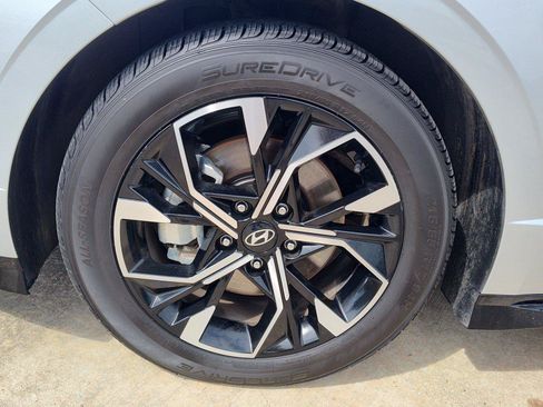Used 2025 Hyundai Sonata SEL FWD image 10
