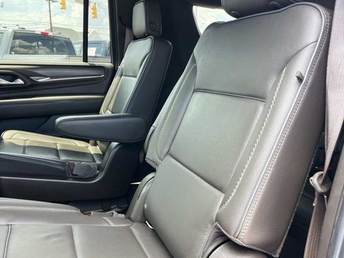 Used 2021 GMC Yukon XL Denali RWD image 25