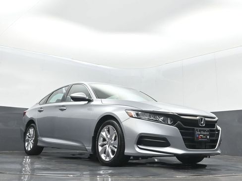 Used 2019 Honda Accord LX image 10