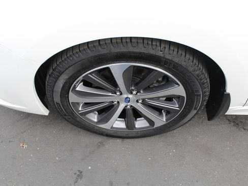 Used 2016 Subaru Legacy 3.6R Limited image 11