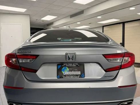 Used 2018 Honda Accord Sport image 5