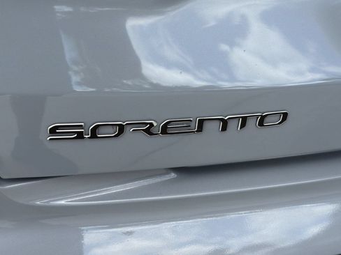 Used 2023 Kia Sorento SX AWD/4WD image 32